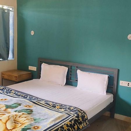 Long Drive Hotel And Resaurt Джайпур Екстериор снимка