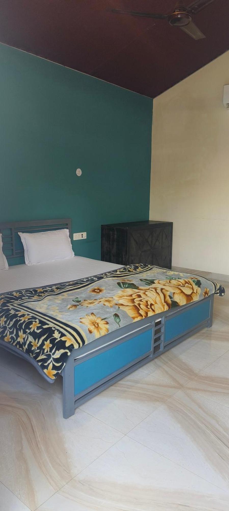 Long Drive Hotel And Resaurt Джайпур Екстериор снимка