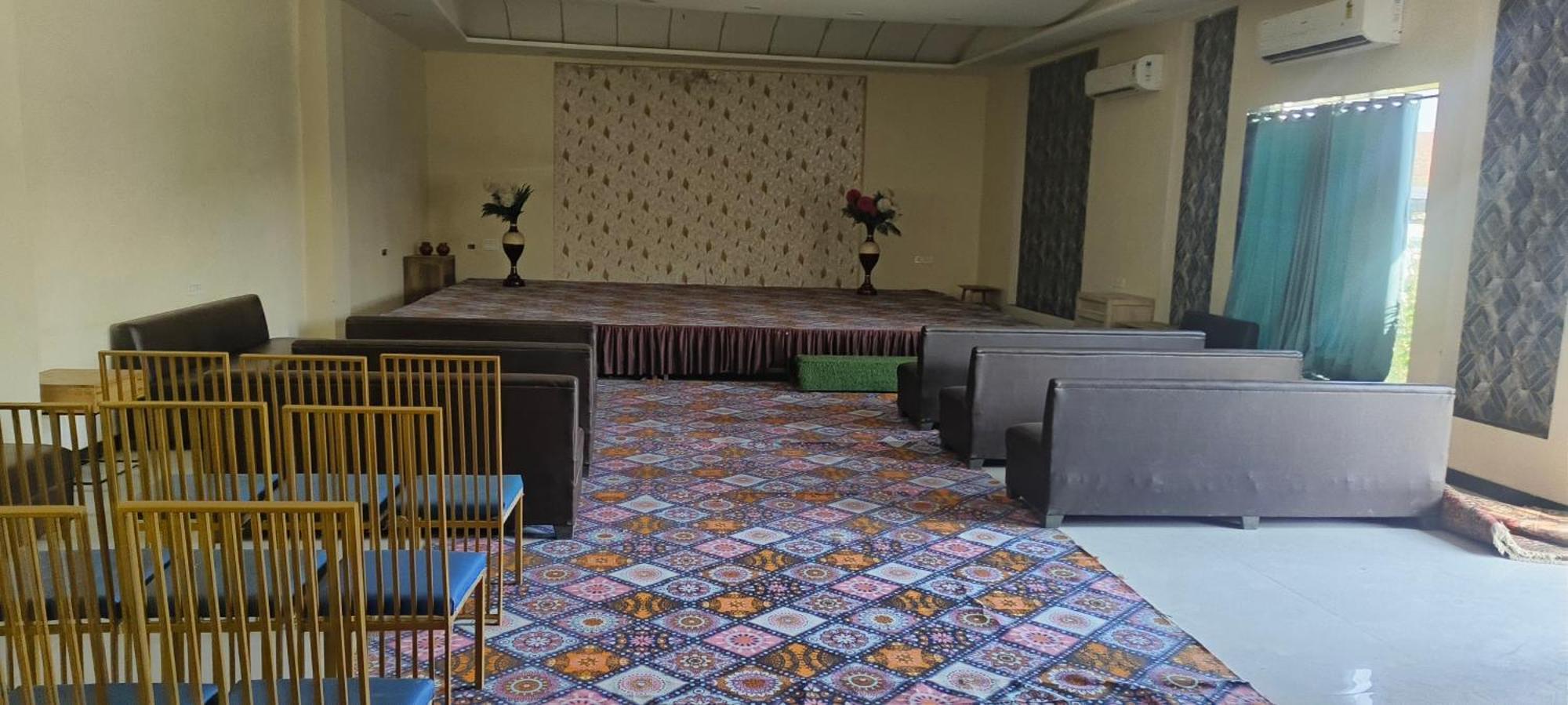 Long Drive Hotel And Resaurt Джайпур Екстериор снимка